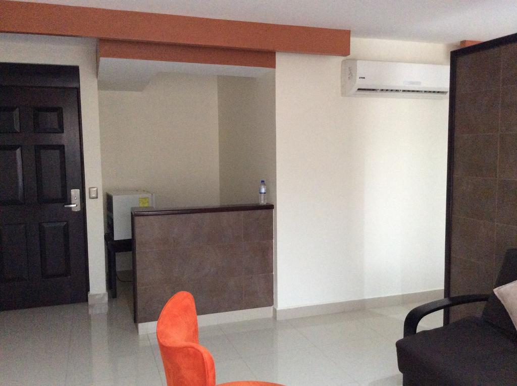 Hotel La Media Luna Inn Huejutla de Reyes Habitación foto